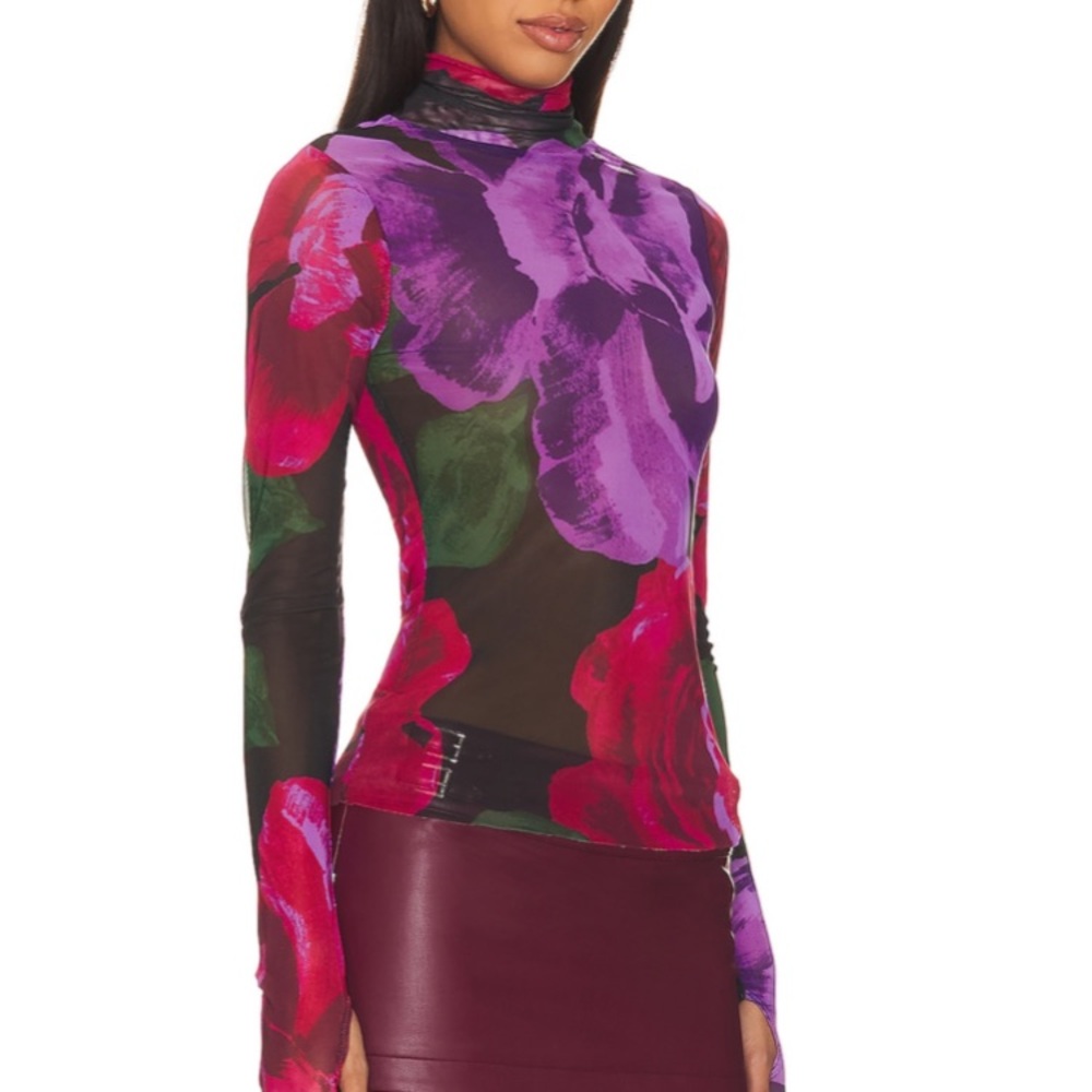 Zadie top in oversized bloom size S